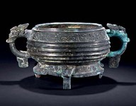 News in brief including a stolen Chinese bronze vessel recovered and returned