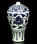 Chinese vase stands tall at Spanish auction