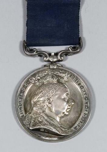 Theh Folestone Hythe and Sandgate lifesaving medal 400-600 .jpg