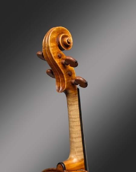 Violin made by Antonio Stradivari 