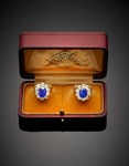 Diamond cluster rings with Kashmir sapphires offered at Milan jewellery auction