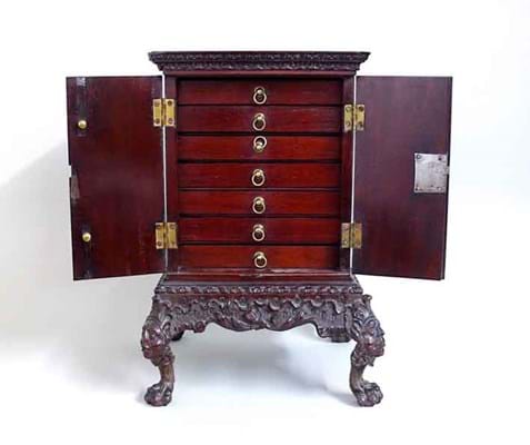 14-08-13-2153NE01B mahogany cabinet.jpg
