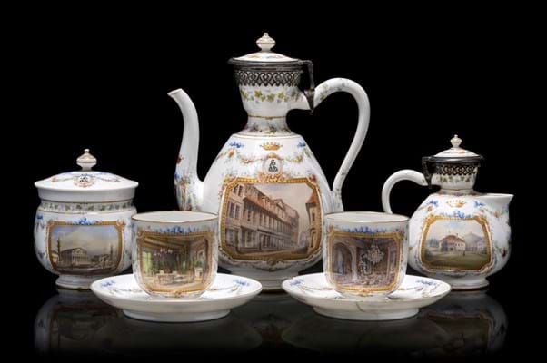 Russian Imperial porcelain service at Bonhams