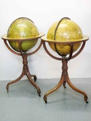 13-04-09-2086NE01A antique globes.jpg