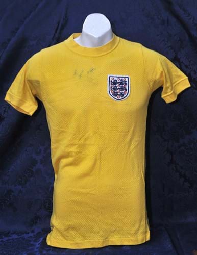 WEB macdonald England Yellow shirt.jpg
