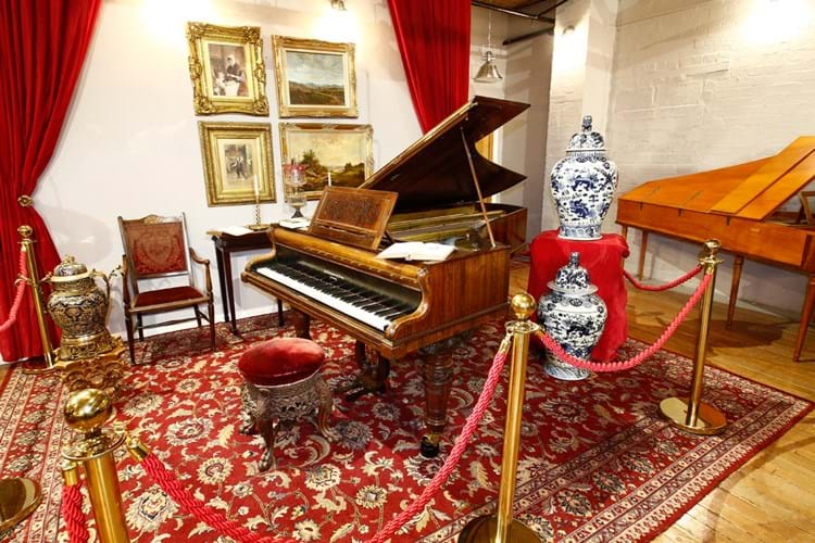 Queen Victoria's Piano 