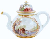 Rare MPM mark sends early Meissen teapot to £14,200 at Colchester sale