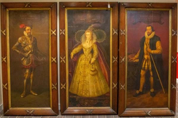 16th century style portraits