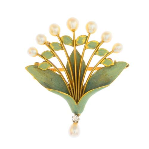 4. Lot 406: A Beaudouin: early 20th century 18ct gold diamond cultured pearl and enamel brooch. French assay marks with fitted Tessier case. Estimate: £2000-2500