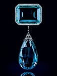 Viscountess Astor’s aquamarine jewel sparkles in Newbury