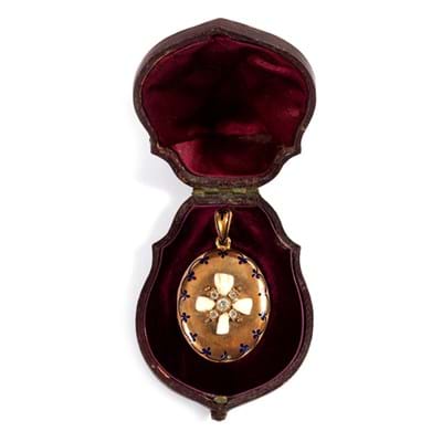 Chorley's oval locket.jpg