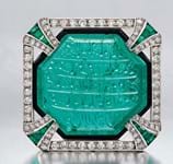 Art Deco emerald brooch takes £120,000 at Bonhams