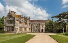Dorset country house auction takes over £1m
