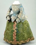 18th century doll’s dress brings big price