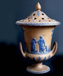 Staffordshire and Wedgwood pieces offered in Belgium