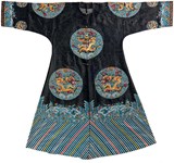 Robe became magical prop in Paris before auction in Munich
