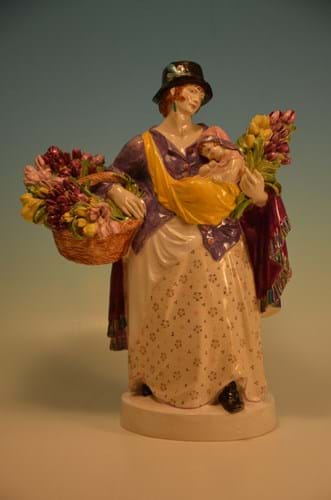HALL-BAKKER DECORATIVE ARTS Tulip     woman.jpg