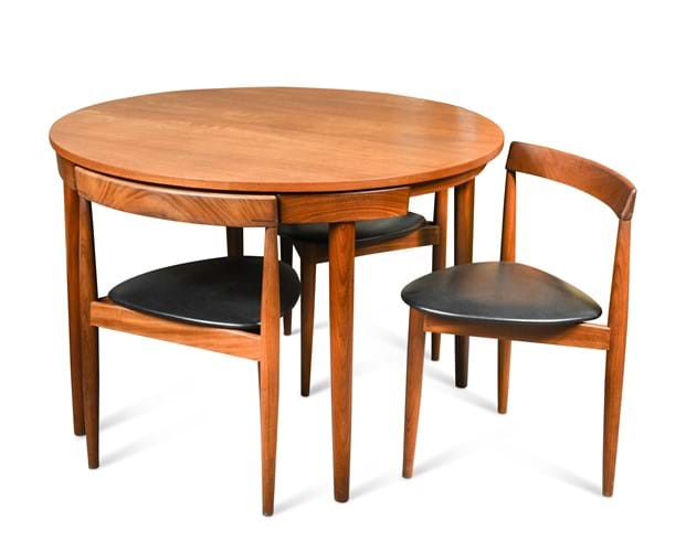 Table and chairs.jpg