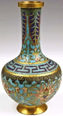 Qing bottle vase