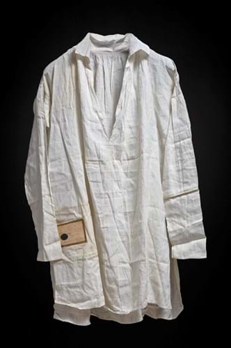 _Napoleon's shirt worn on St Helena, circa 1820 Estimates_60,000 - 80,000.jpg