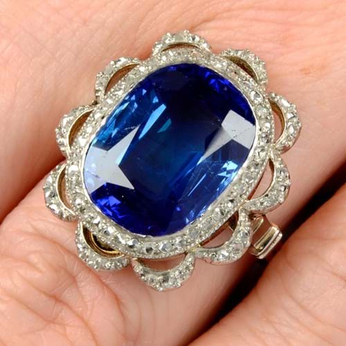 A Kashmir sapphire ring
