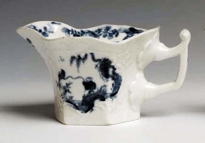 Worcester Porcelain blue and white creamboat