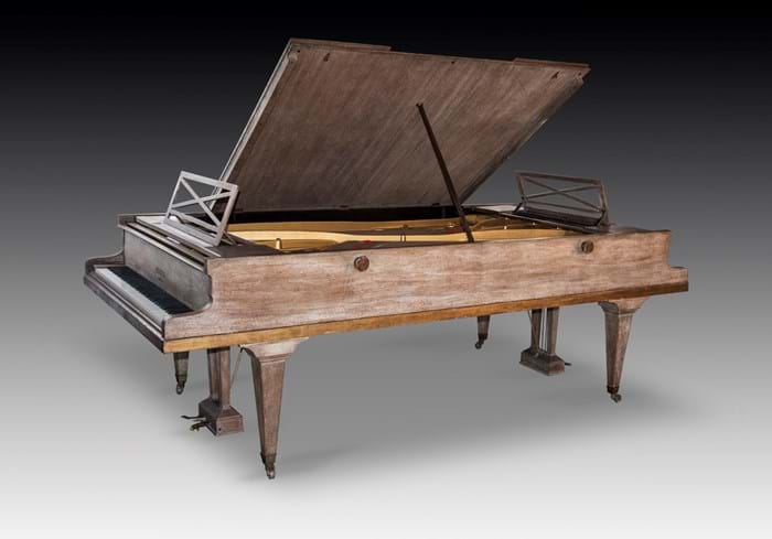 Pleyel double oblique piano