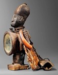Distinctive figures from the Congo at Paris show