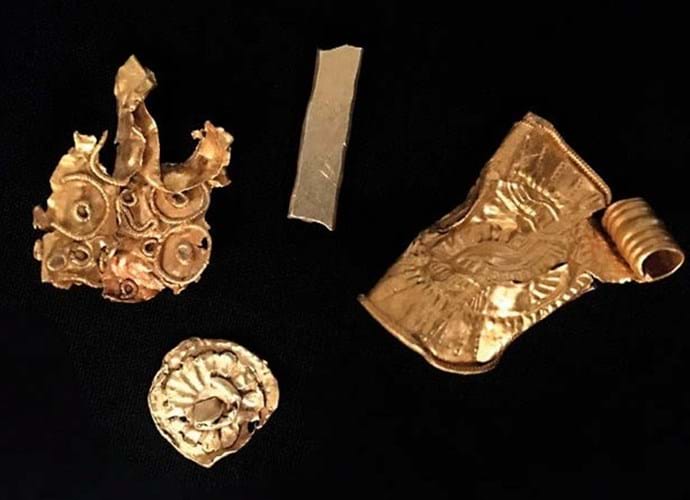 Anglo Saxon gold items