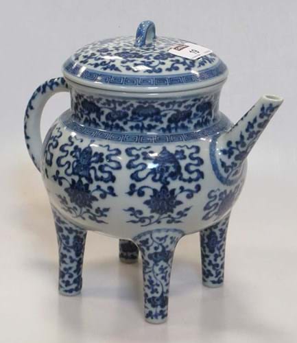 Chinese blue and white ewer