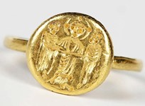 A Byzantine ring from Guilhou’s huge collection on offer in West Sussex