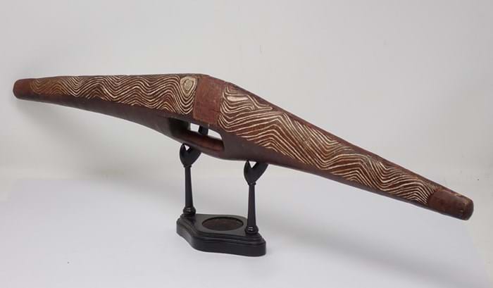 Aboriginal parrying shield