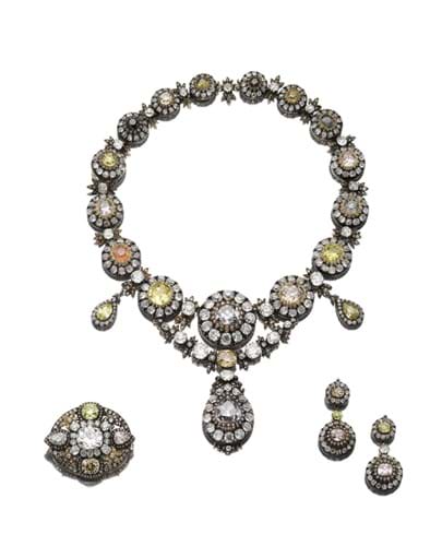antique coloured diamond necklace