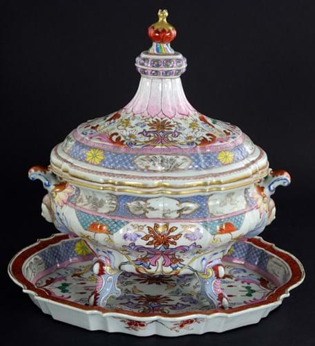 Qianlong tureen, cover and stand
