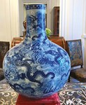 Chinese vase with Qianlong mark judged at £6.2m quality by bidder
