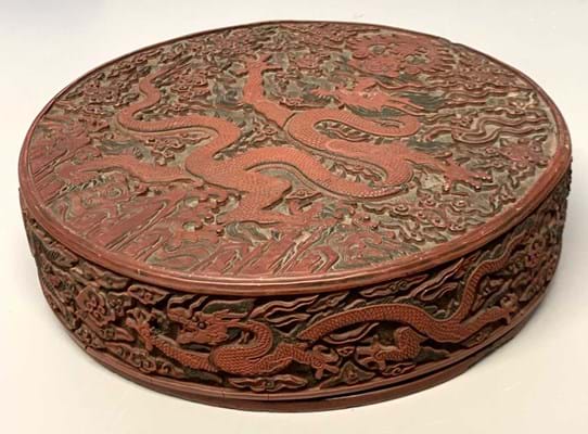 Ming cinnabar lacquer dragon box