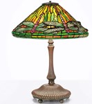 Tiffany dragonfly lamp to delight