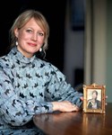 Dealer Emma Rutherford launches portrait miniatures company