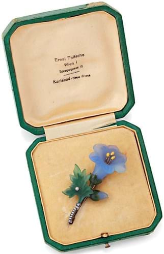 Η καρφίτσα Vienna Flower είναι ανάμεσα στα πέντε κομμάτια που αξίζει να δείτε