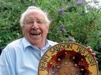 ‘Giant among ceramicists’: tributes paid to specialist and TV stalwart Henry Sandon
