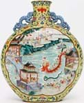 Third Qing ‘dragon boat’ flask emerges in US